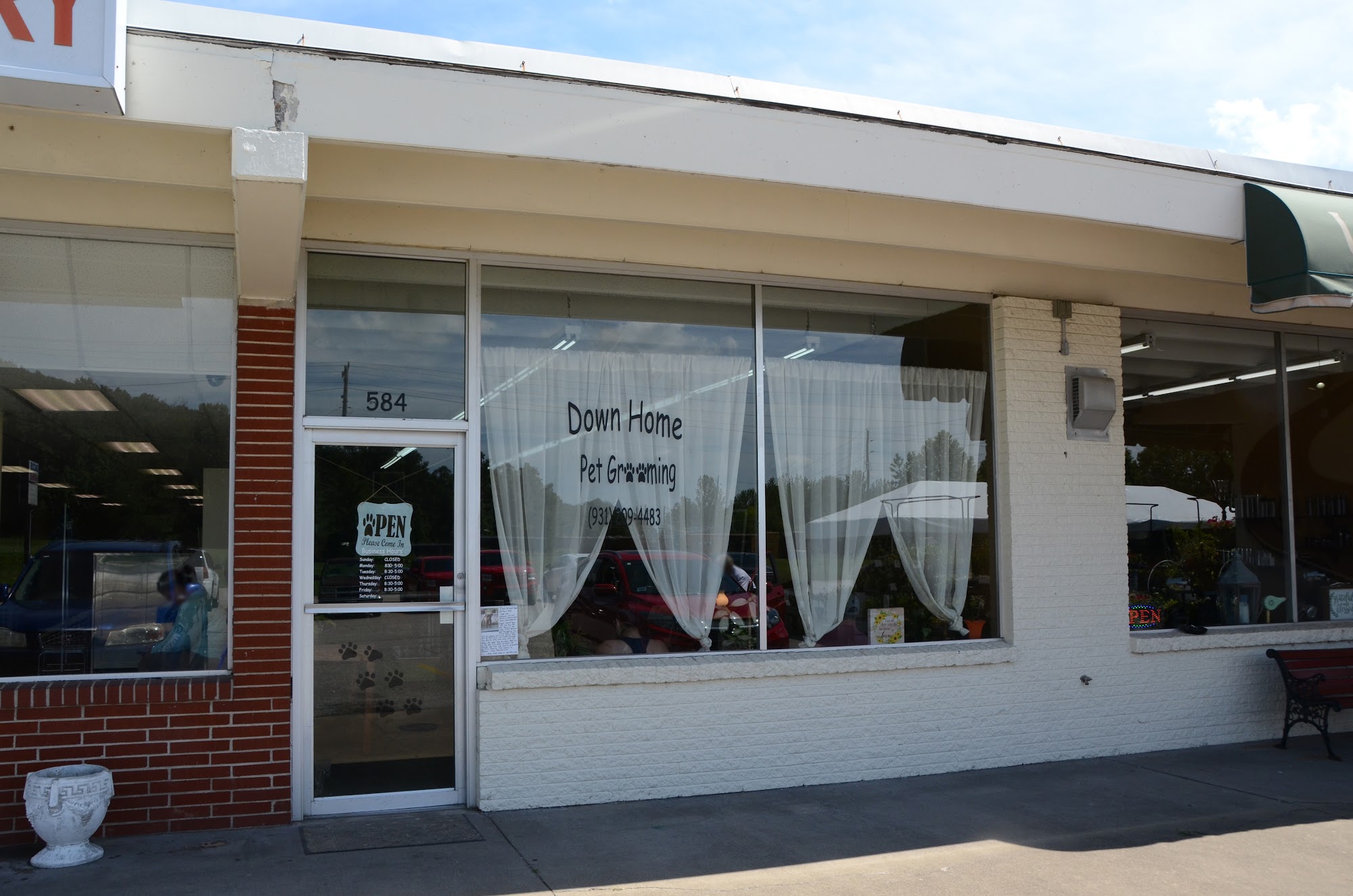 Down Home Pet Grooming 584 Broadway Ave, New Johnsonville Tennessee 37134