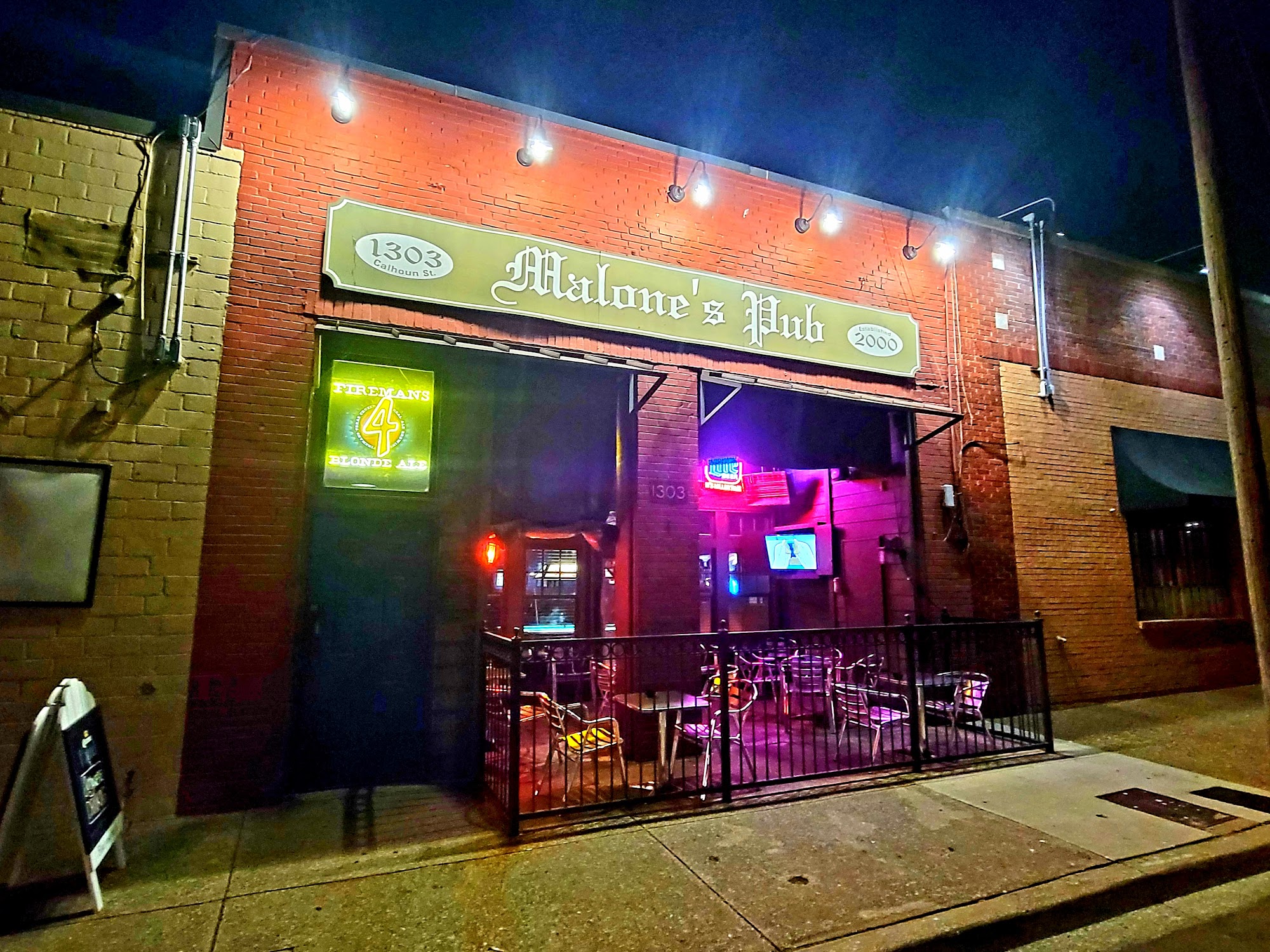 Malone's Pub