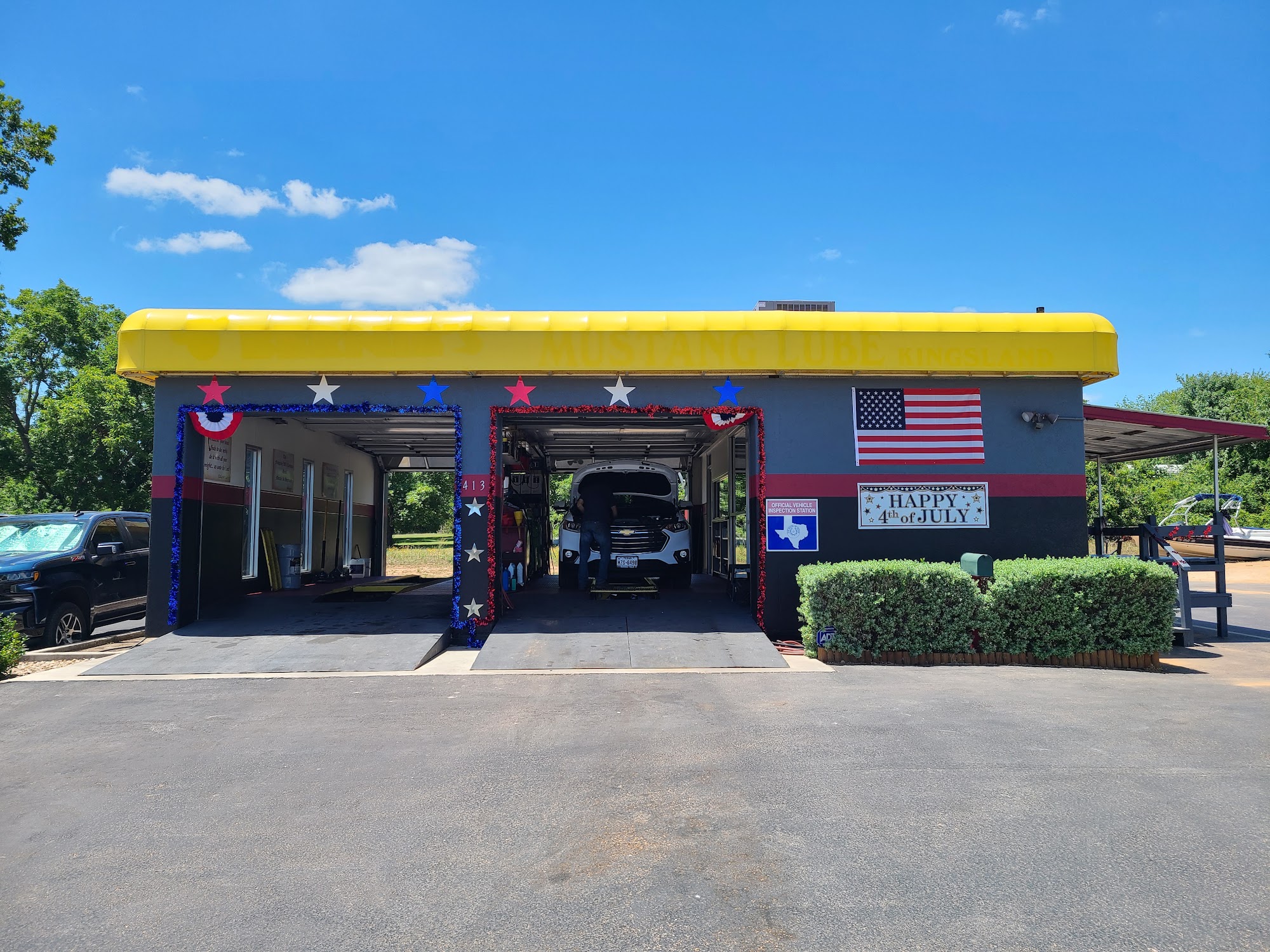 Thomas' Mustang Lube 413 Rr Hwy 1431, West Dr, Kingsland Texas 78639