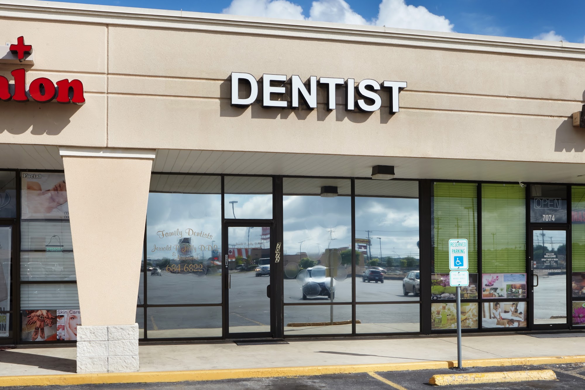 Family Dentistry of San Antonio 7072 Bandera Rd, Leon Valley Texas 78238