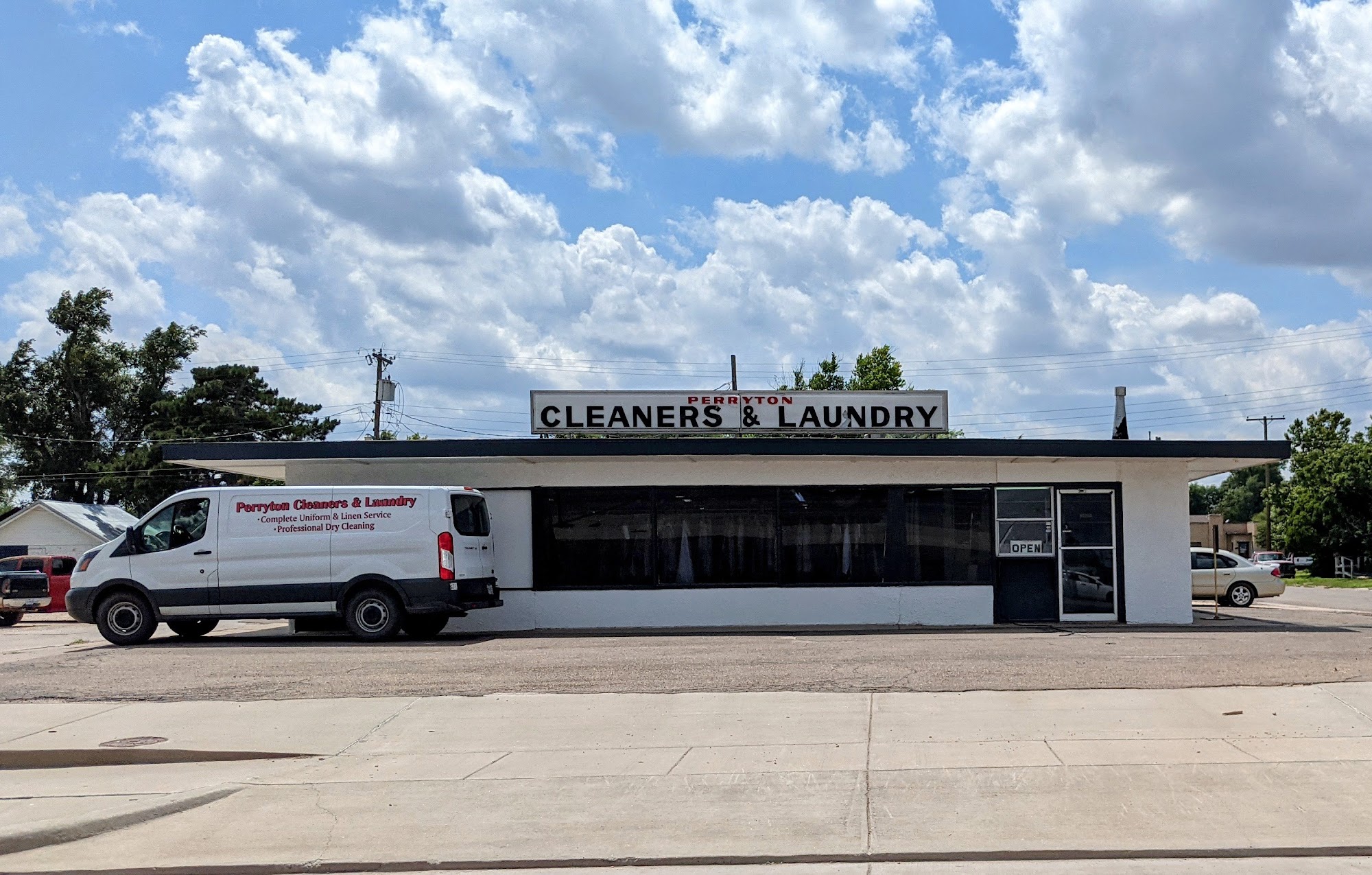 Perryton Cleaners & Laundry 702 S Main St #419, Perryton Texas 79070