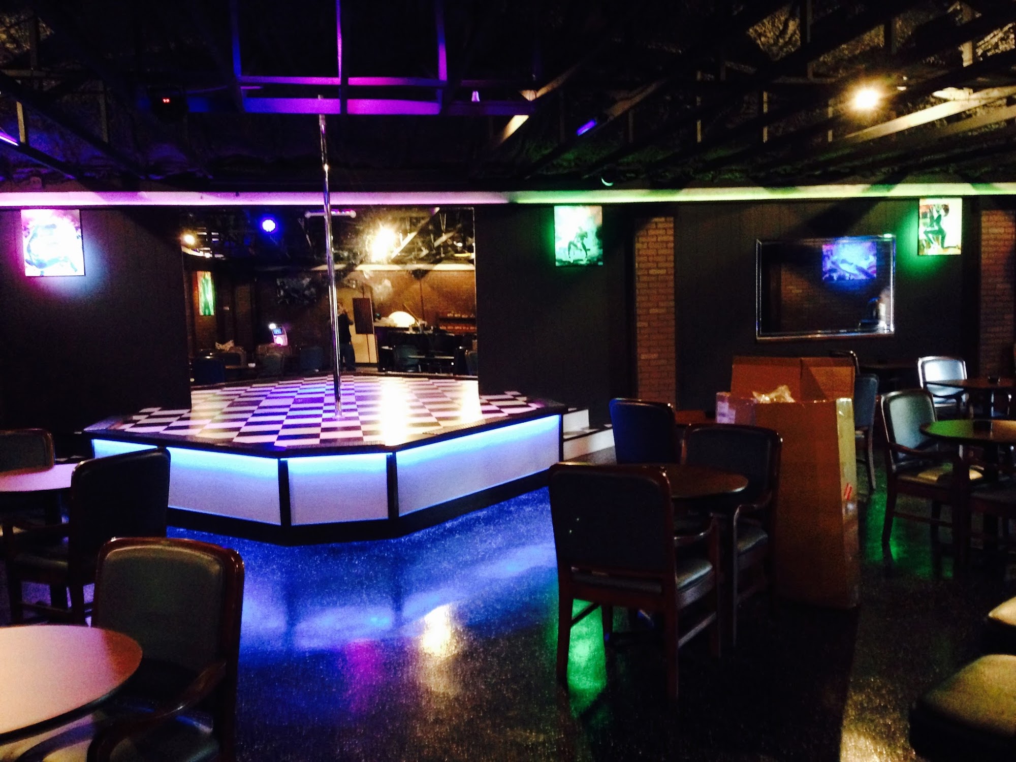 ViSiONS Gentlemen's Club & Inverted Art Gallery 8542 TX-31, Tyler