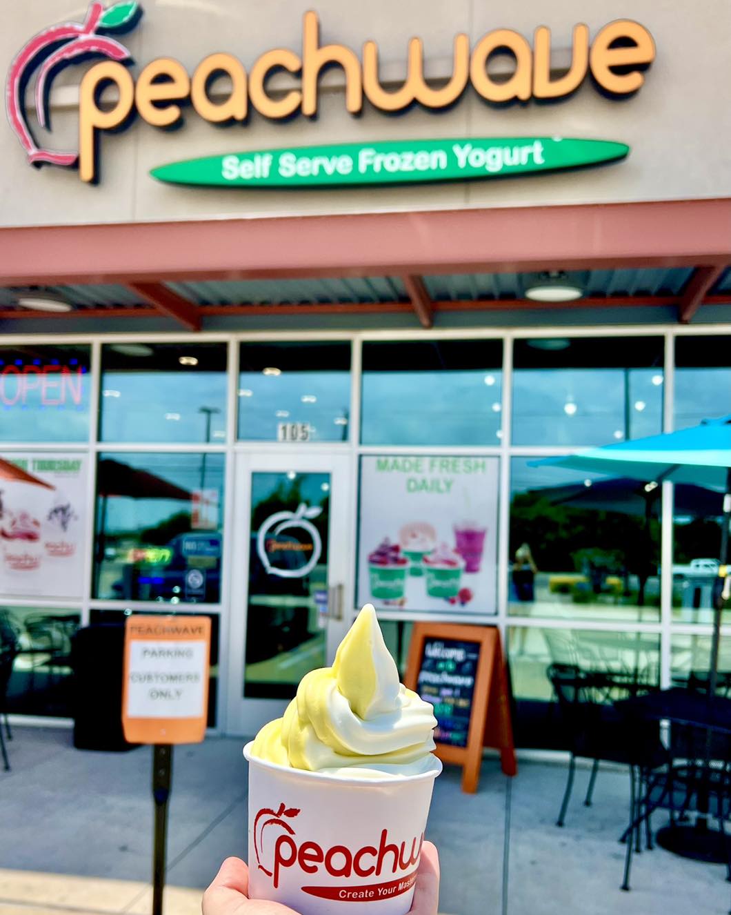 Peachwave Frozen Yogurt, Hewitt, TX