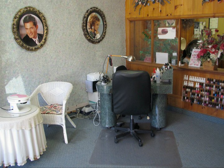 A Unique Hair & Nail Salon 835 6th St, Clarkston Washington 99403